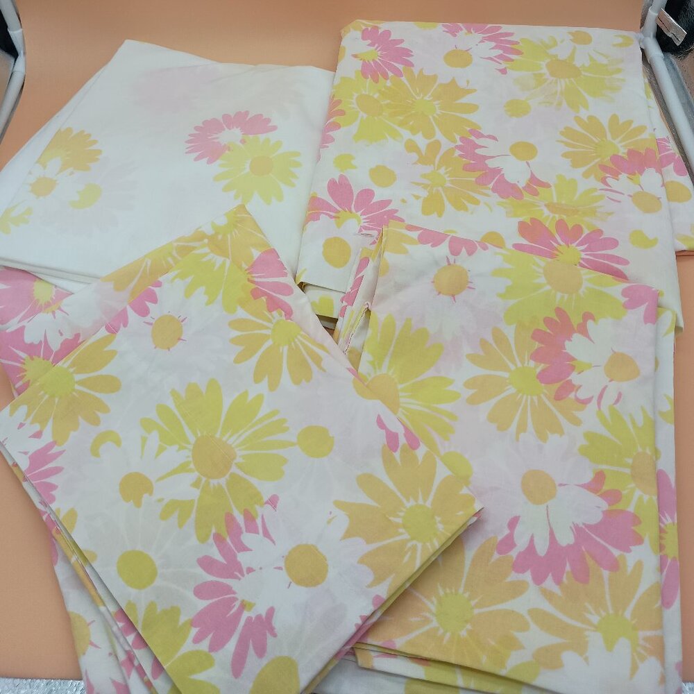 Vintage Pequot Easy Care Pink Daisy Twin Sheet Set 5 Pillowcases Groovy Mod READ